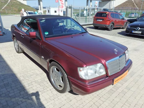 Mercedes-Benz 124 E320 CABRIO 162 kW - foto 3