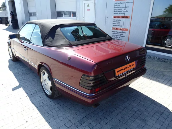 Mercedes-Benz 124 E320 CABRIO 162 kW - foto 5
