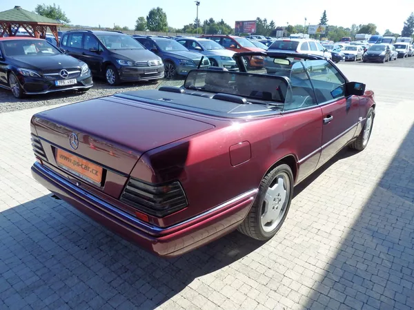 Mercedes-Benz 124 E320 CABRIO 162 kW - foto 8