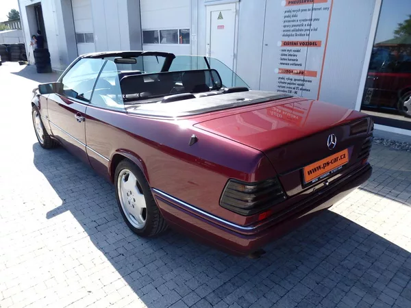 Mercedes-Benz 124 E320 CABRIO 162 kW - foto 9