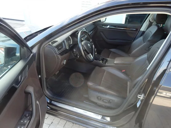 Škoda Superb 2.0 TDI 140kW L&K 4x4 - foto 6