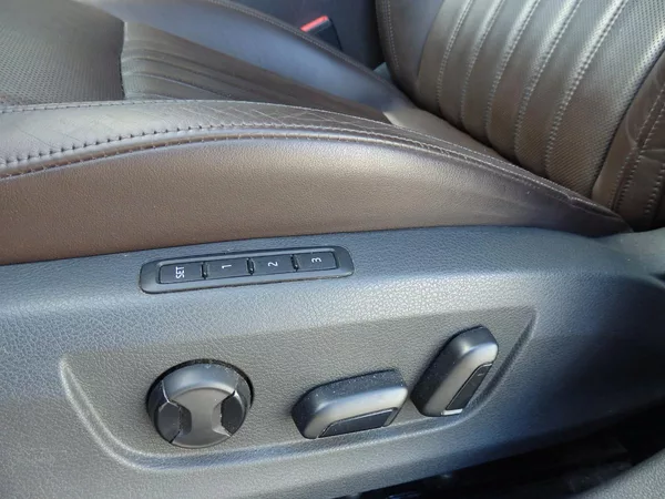 Škoda Superb 2.0 TDI 140kW L&K 4x4 - foto 8