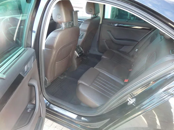 Škoda Superb 2.0 TDI 140kW L&K 4x4 - foto 9