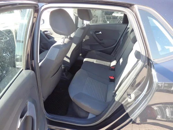 Volkswagen Polo 1.2 TSI 77 kW KLIMA, ESP - foto 8