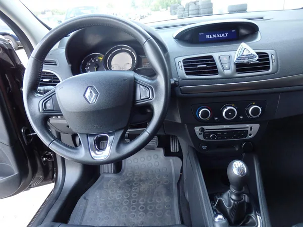 Renault Mégane 1,2 TCE PARIS EDITION - foto 13
