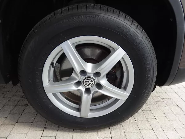Volkswagen Tiguan 1.4 TSI 90 kW DIGI. KLIMA - foto 12