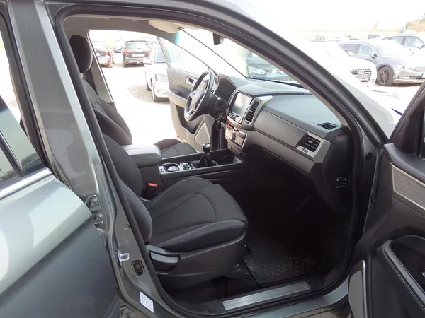 SsangYong Rexton 2.2 D 4WD NAVIGACE - foto 10
