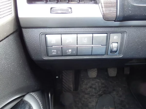 SsangYong Rexton 2.2 D 4WD NAVIGACE - foto 16