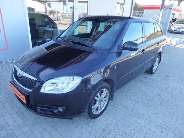 Škoda Fabia 1.4 16V KLIMATIZACE, 4x AIRBAG - foto 2