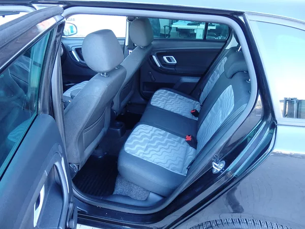 Škoda Fabia 1.4 16V KLIMATIZACE, 4x AIRBAG - foto 7