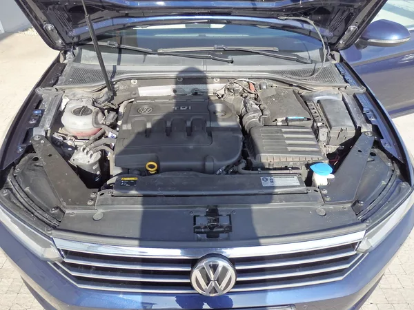 Volkswagen Passat Variant 2,0TDi 110 DIGI KLIMA - foto 13