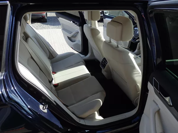 Volkswagen Passat Variant 2,0TDi 110 DIGI KLIMA - foto 9