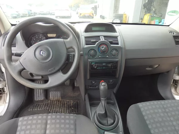 Renault Mégane CABRIO 1.6 16V PANORAMA, ASR - foto 13