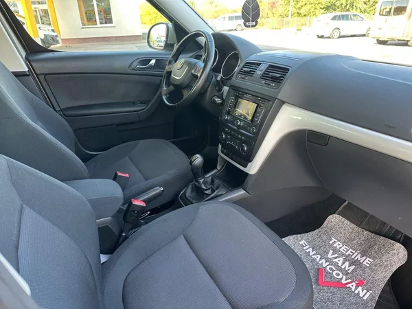 Škoda Yeti 1.6TDi NAVI, PĚKNÝ STAV - foto 8