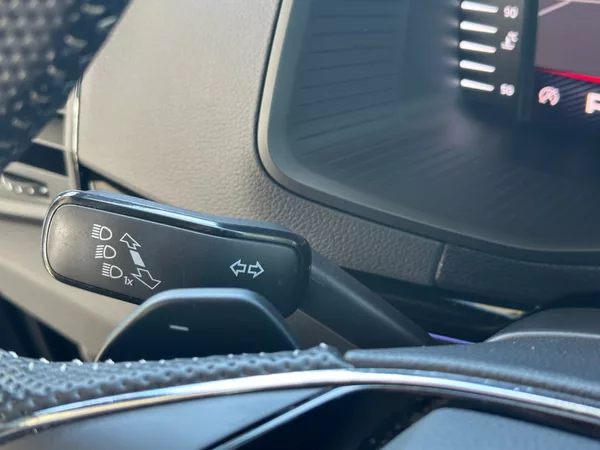 Škoda Karoq 1.5TSi SPORTLINE, VIRTUAL. - foto 17