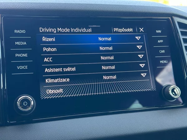 Škoda Karoq 1.5TSi SPORTLINE, VIRTUAL. - foto 19