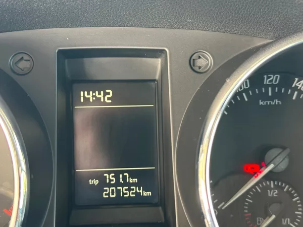 Škoda Yeti 2.0TDi MOC PĚKNÝ STAV, - foto 9