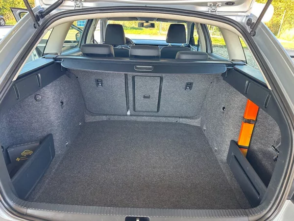 Škoda Octavia 1.6TDi NAVI,SERVISOVANÉ - foto 13