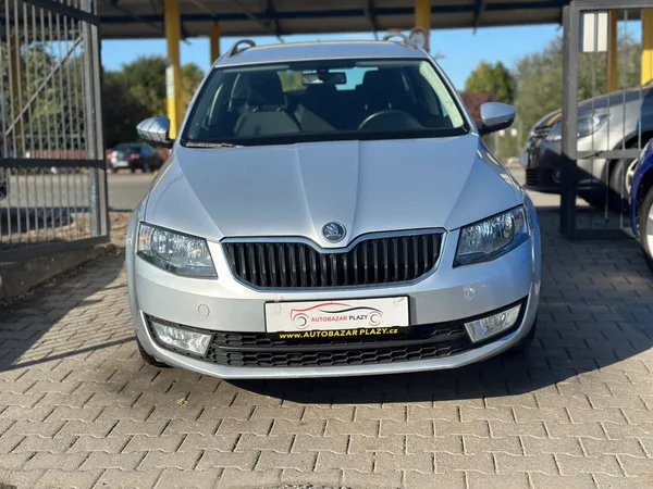 Škoda Octavia 1.6TDi NAVI,SERVISOVANÉ - foto 2