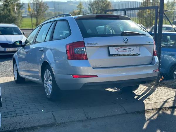 Škoda Octavia 1.6TDi NAVI,SERVISOVANÉ - foto 4