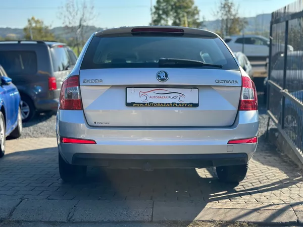 Škoda Octavia 1.6TDi NAVI,SERVISOVANÉ - foto 5