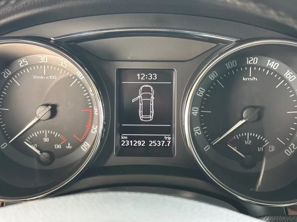 Škoda Superb 2.0TDi PRAVIDELNÝ SERVIS - foto 12