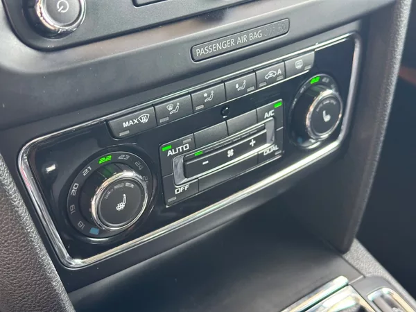 Škoda Superb 2.0TDi PRAVIDELNÝ SERVIS - foto 14