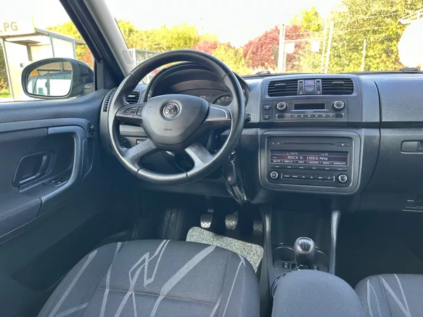 Škoda Fabia 1.2TSi VÝHŘEV SED.DIGI. KLIMA - foto 9
