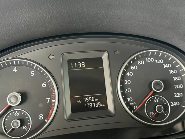 Volkswagen Touran 1.2TSi NOVÉ ROZVODY,PĚKNÝ STAV - foto 10