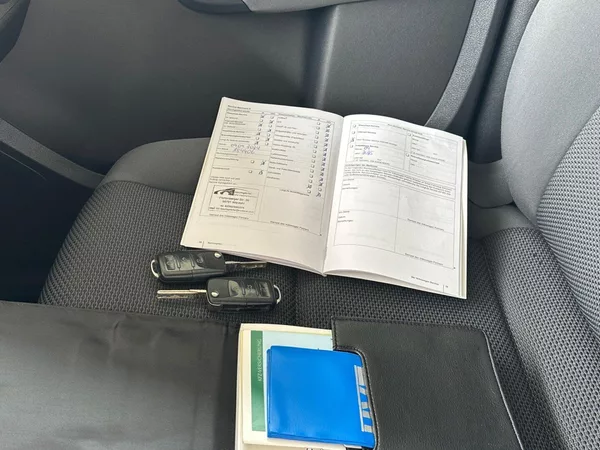 Volkswagen Touran 1.2TSi NOVÉ ROZVODY,PĚKNÝ STAV - foto 13