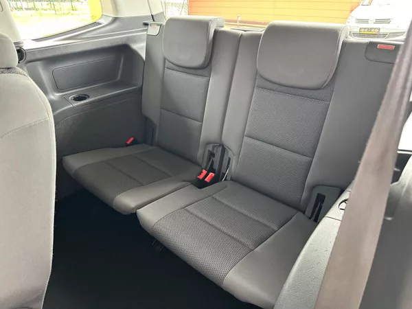 Volkswagen Touran 1.2TSi NOVÉ ROZVODY,PĚKNÝ STAV - foto 16