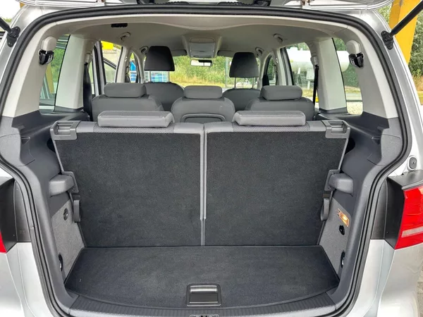Volkswagen Touran 1.2TSi NOVÉ ROZVODY,PĚKNÝ STAV - foto 17