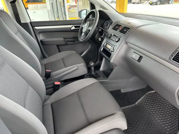 Volkswagen Touran 1.2TSi NOVÉ ROZVODY,PĚKNÝ STAV - foto 8