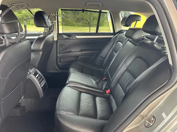 Škoda Superb 2.0TDi NAVI, XENON,KŮŽE,100%KM - foto 14