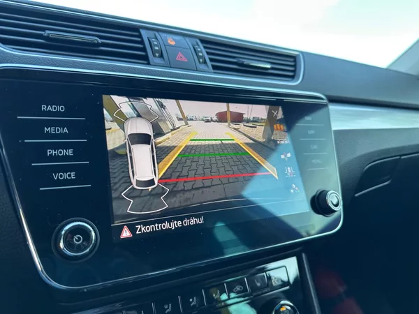 Škoda Superb 2.0TDi VIRTUAL,KAMERA,1.MAJ. - foto 13