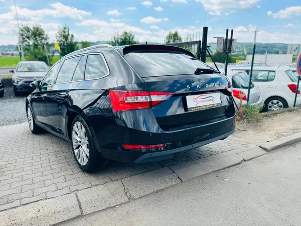 Škoda Superb 2.0TDi VIRTUAL,KAMERA,1.MAJ. - foto 4