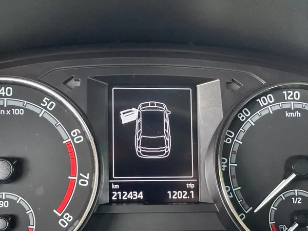 Škoda Fabia 1.0TSi STYLE+ - foto 8