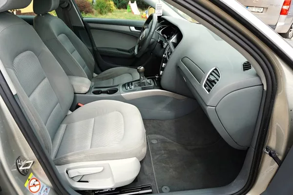 Audi A4 2,0 TDI 105 kW - foto 15