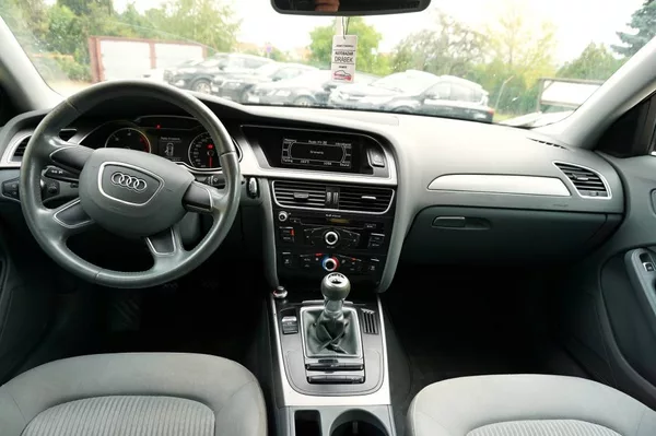 Audi A4 2,0 TDI 105 kW - foto 19