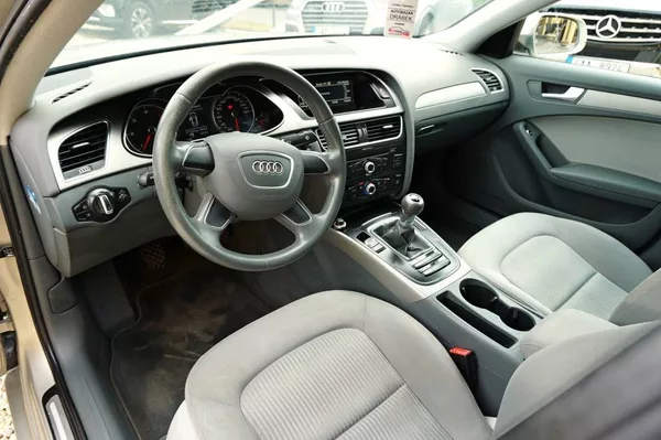 Audi A4 2,0 TDI 105 kW - foto 22