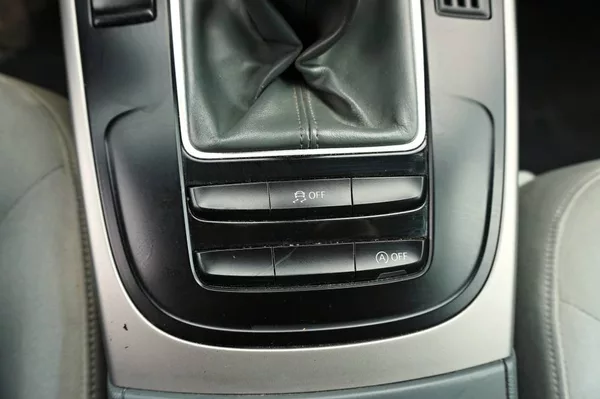 Audi A4 2,0 TDI 105 kW - foto 23