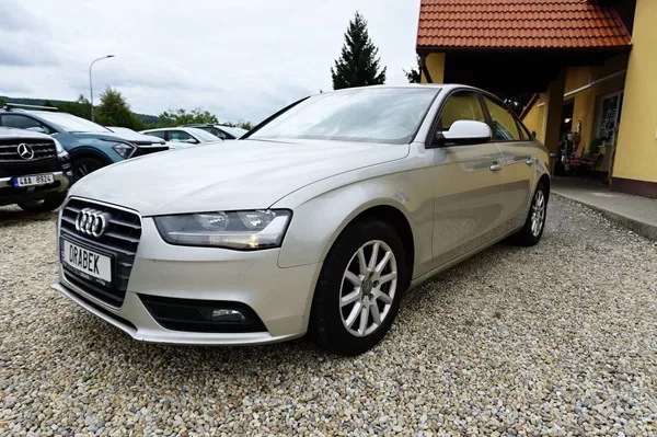 Audi A4 2,0 TDI 105 kW - foto 8