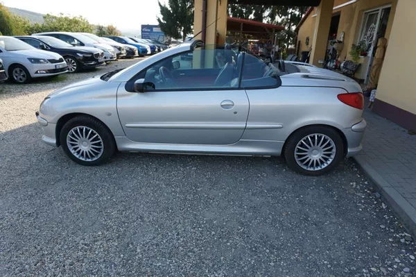 Peugeot 206 206 CC 1,6 - foto 4