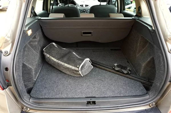 Renault Clio 1,2 16V 55 kW - foto 11