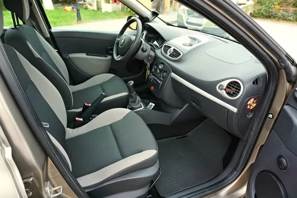 Renault Clio 1,2 16V 55 kW - foto 13