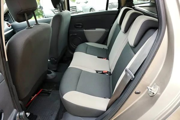 Renault Clio 1,2 16V 55 kW - foto 20