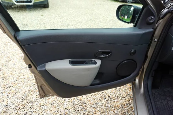 Renault Clio 1,2 16V 55 kW - foto 22