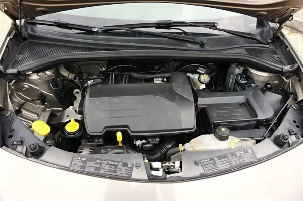 Renault Clio 1,2 16V 55 kW - foto 31