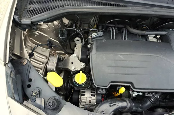 Renault Clio 1,2 16V 55 kW - foto 33