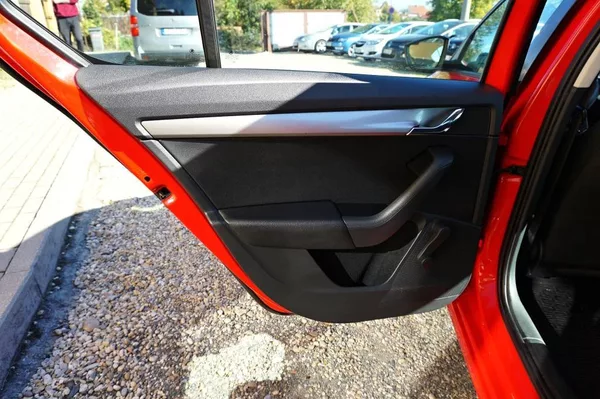 Škoda Octavia ACTIVE 1,6 TDI 66 kW - foto 18
